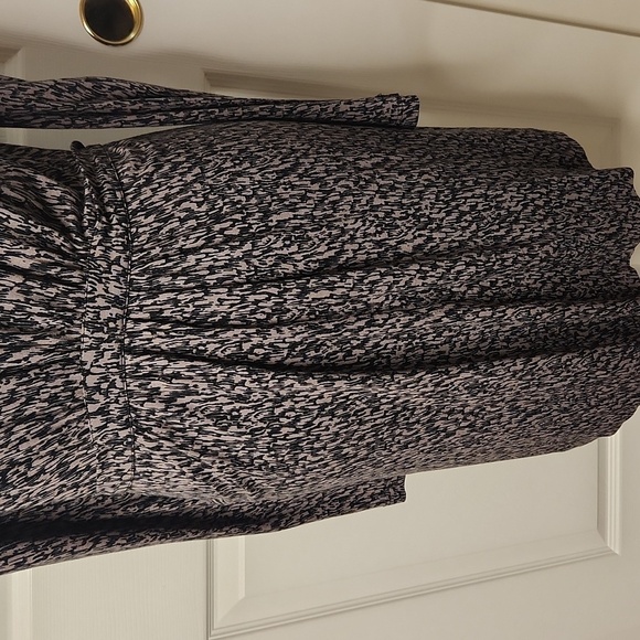 NWOT French Connection Women Brown/Black Ikat Pattern V-Neck Jersey Dress Size 4 - Picture 3 of 13